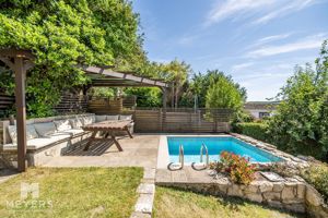 Photo 8- click for photo gallery